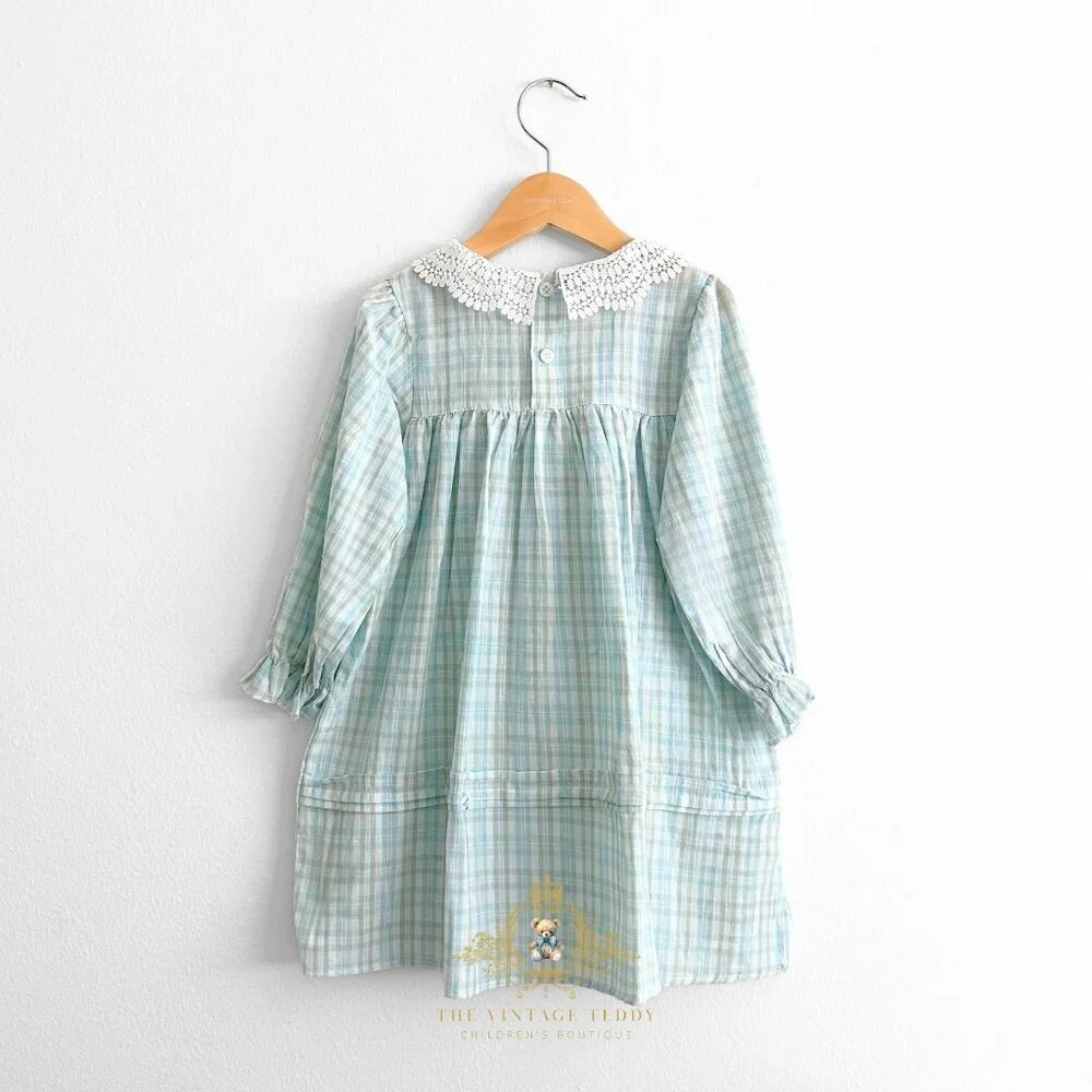 NWT Pretty Girls Eyelet Embroidered Lace Bib Collar Long Sleeve Dress Modest 6Y